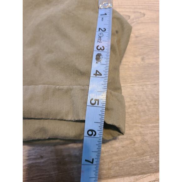 Dockers size 12 womens cuffed shorts - Picture 9 of 9